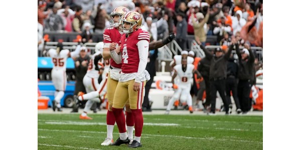 Los 49ers de San Francisco perdieron su primera derrota de la nueva temporada ante los Browns de Cleveland